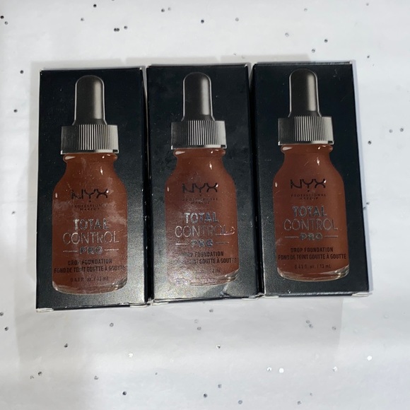 3 NYX Professional Makeup Total Control Pro Drop Foundation DEEP EBONY TCPDF25 - Picture 1 of 7